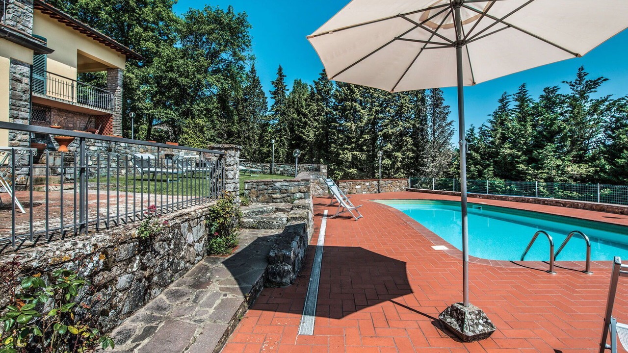 Photo of Outdoor in Neri