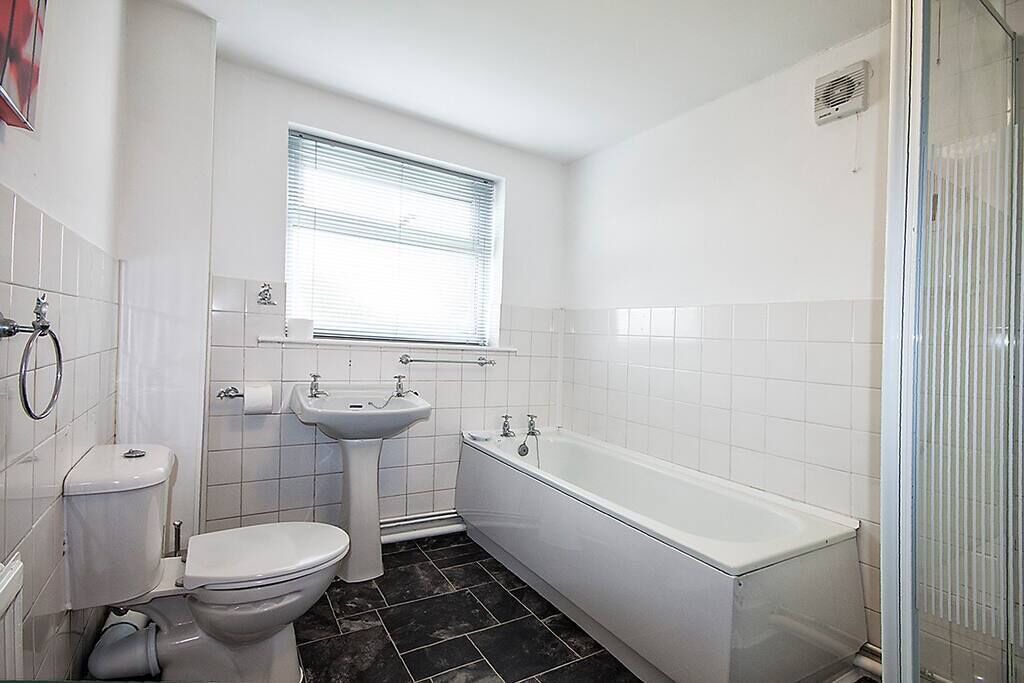 Photo of Bathroom in Margam