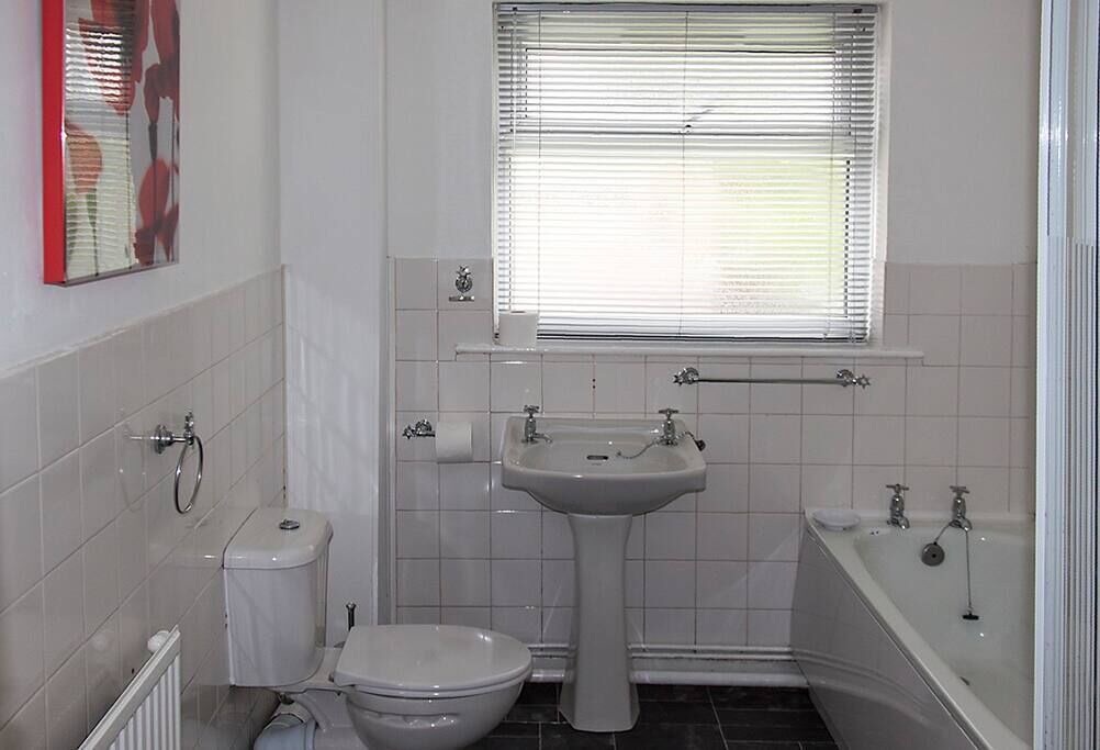 Photo of Bathroom in Margam
