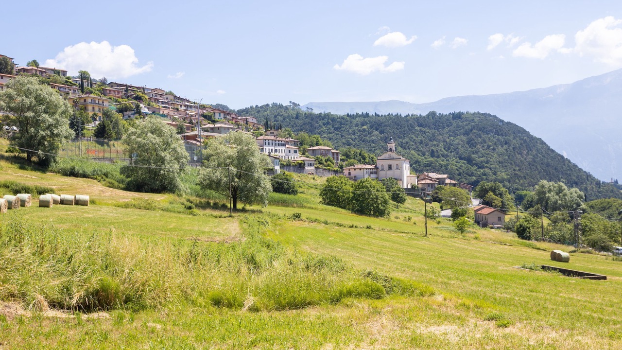 Photo of Others in Vesio