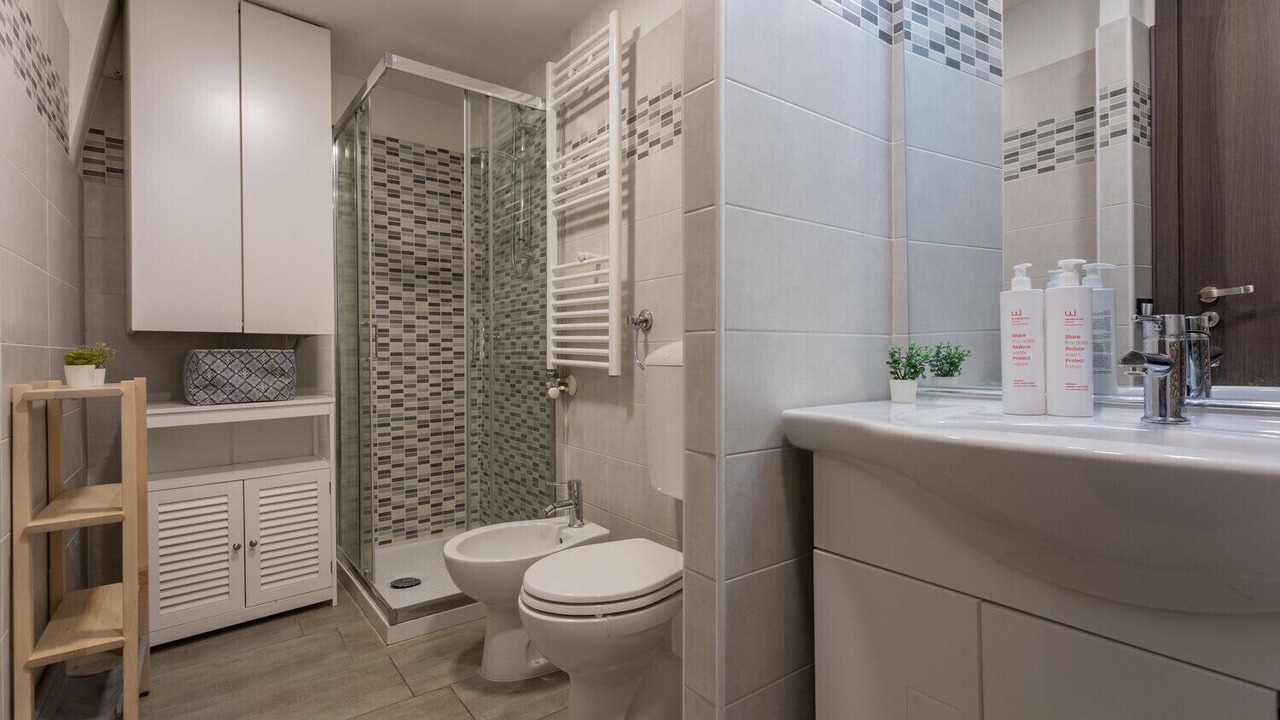 Photo of Bathroom in Roman Quarter