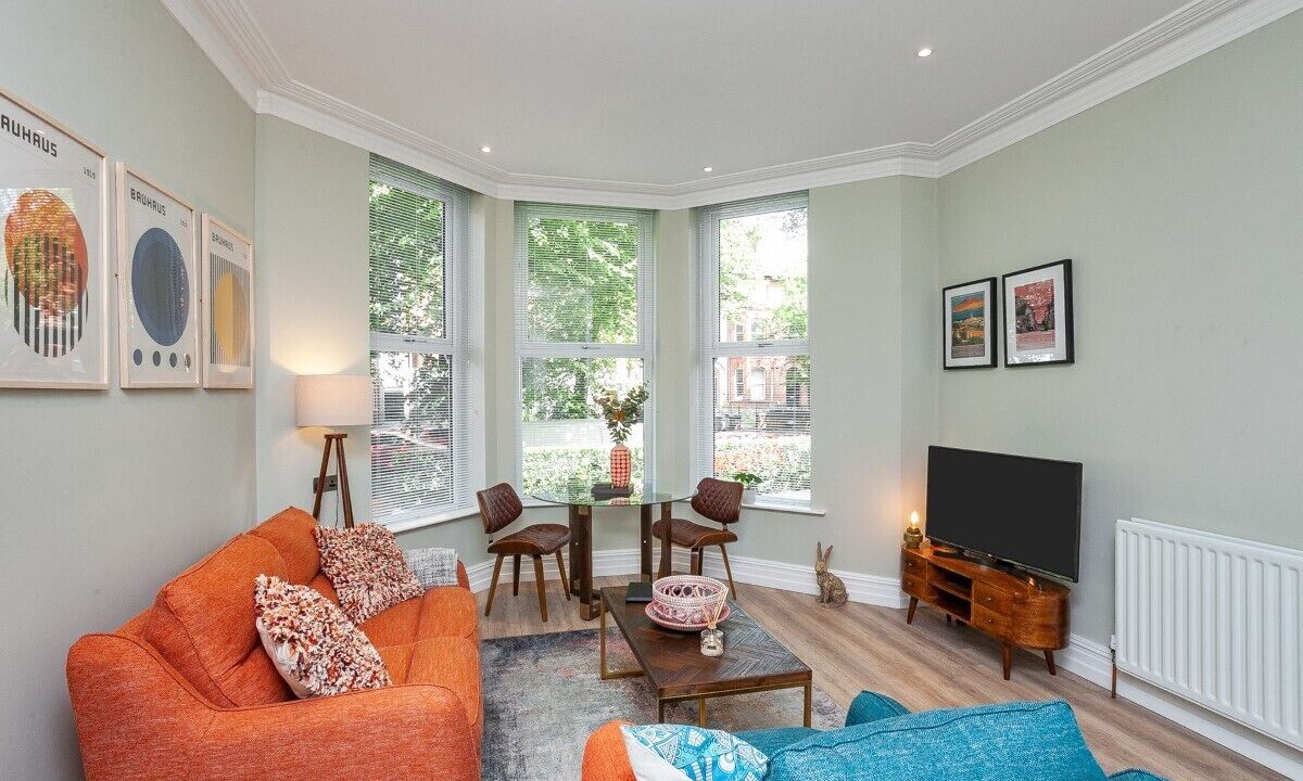 Photo of Bedroom in Queens Quarter
