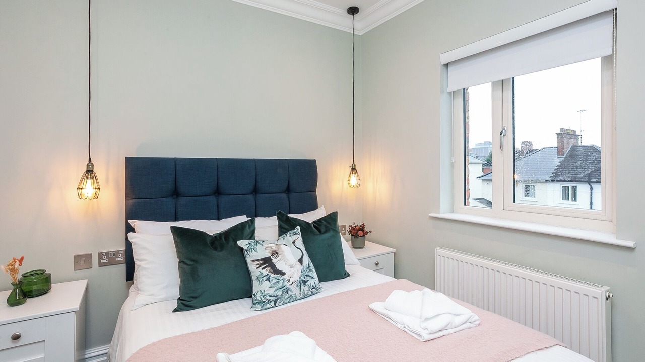 Photo of Bedroom in Queens Quarter