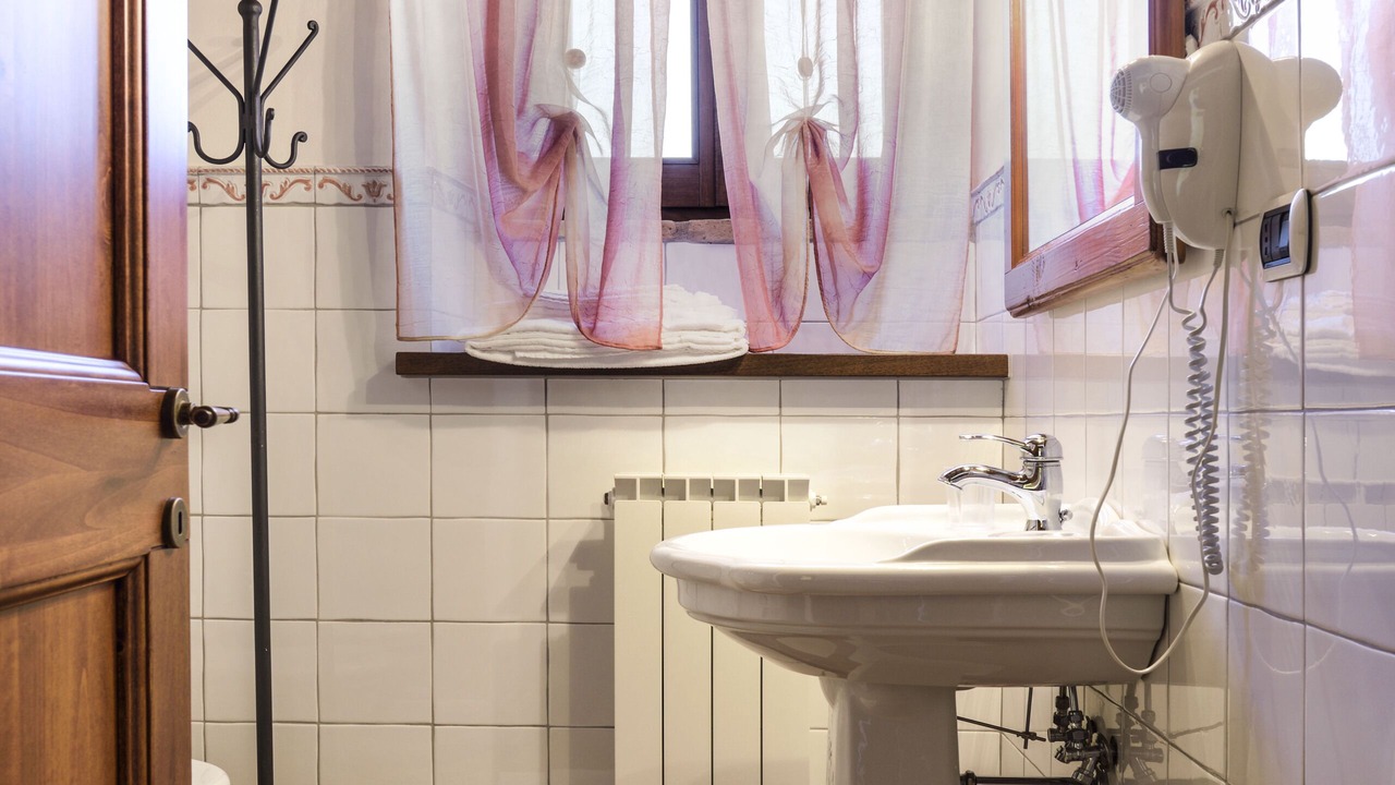 Photo of Bathroom in Corinaldo