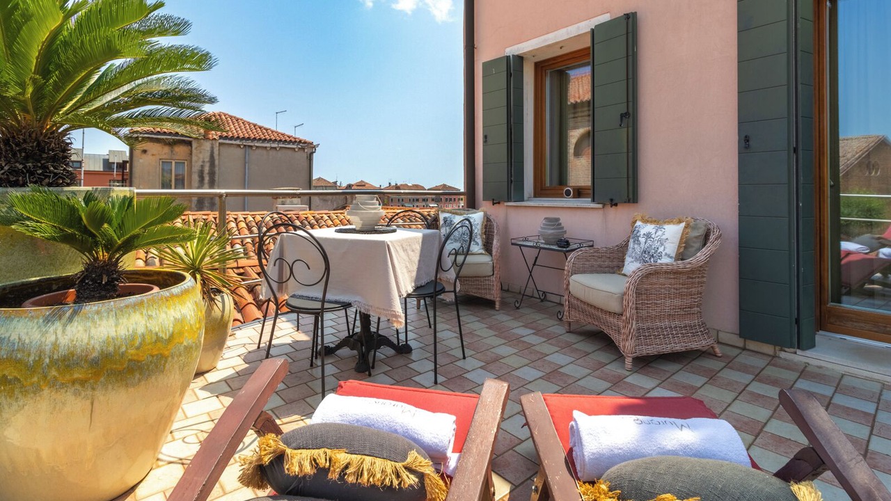 Photo of Outdoor in Longa