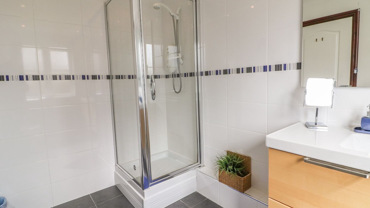 Photo of Bathroom in Trearddur Bay