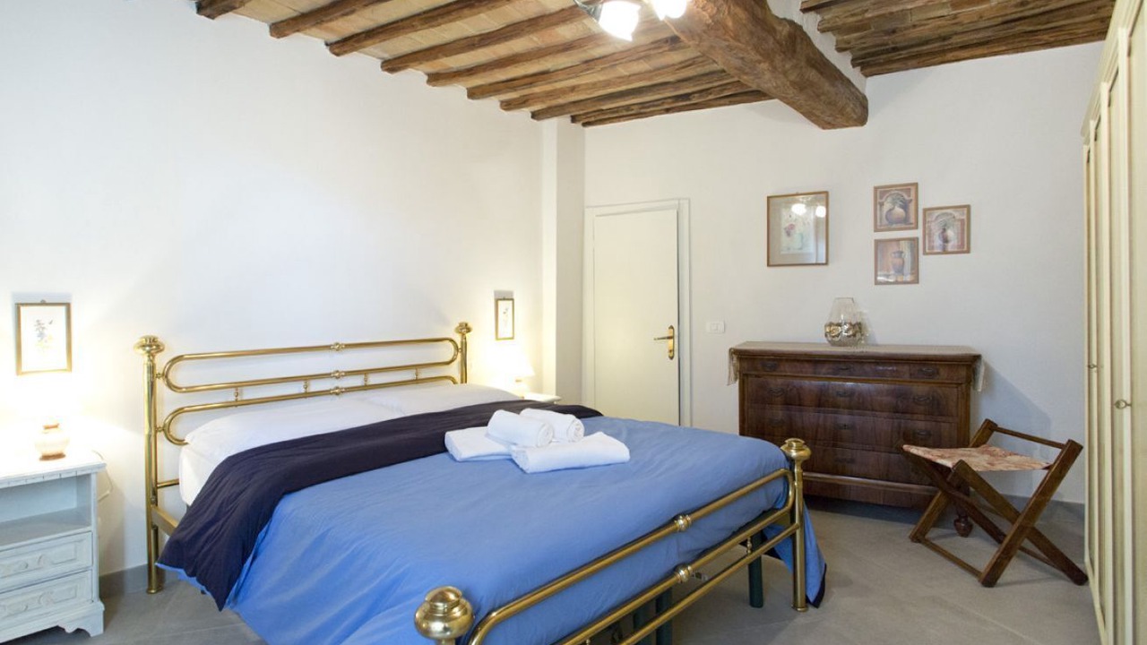 Photo of Bedroom in Siena City Centre