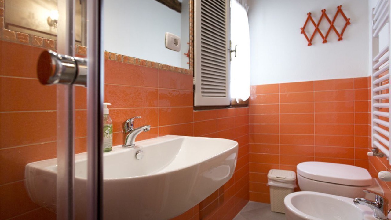 Photo of Bathroom in Siena City Centre