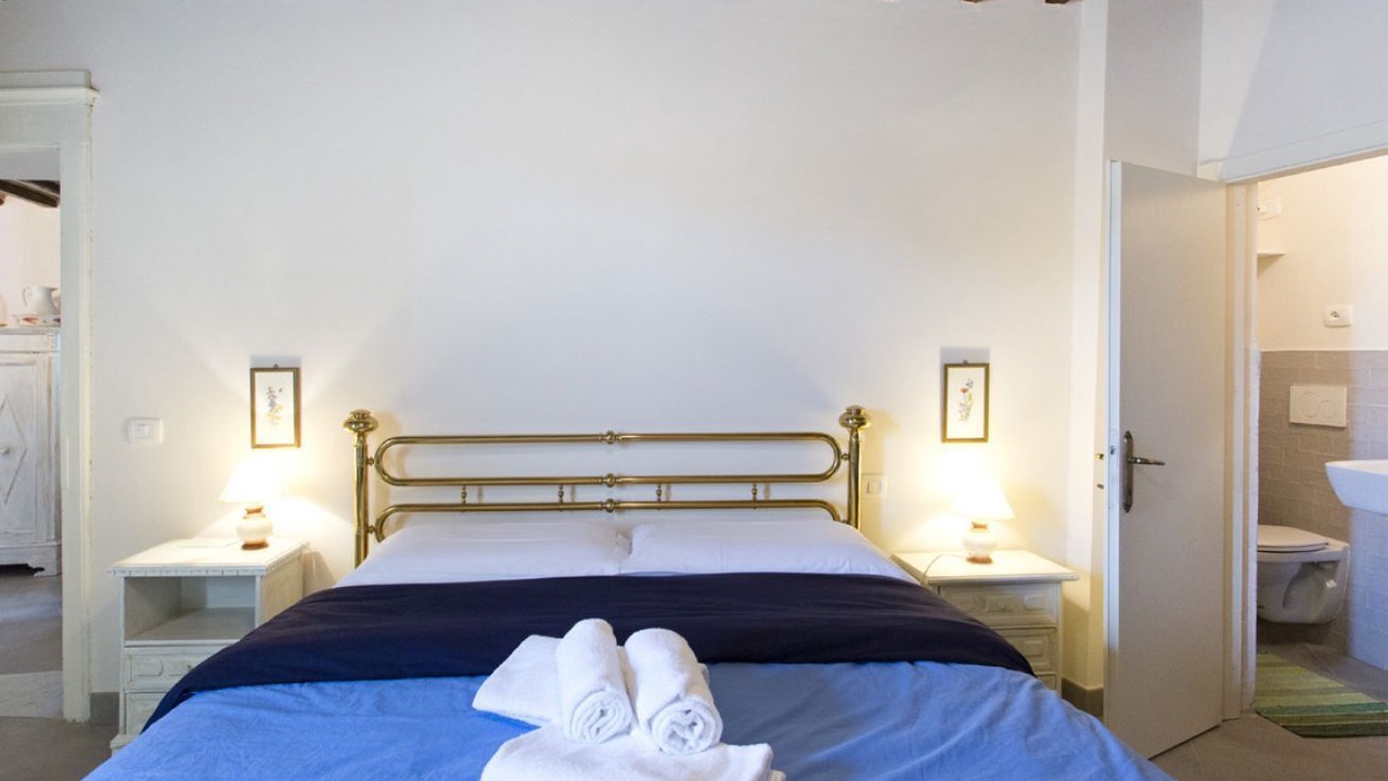 Photo of Bedroom in Siena City Centre