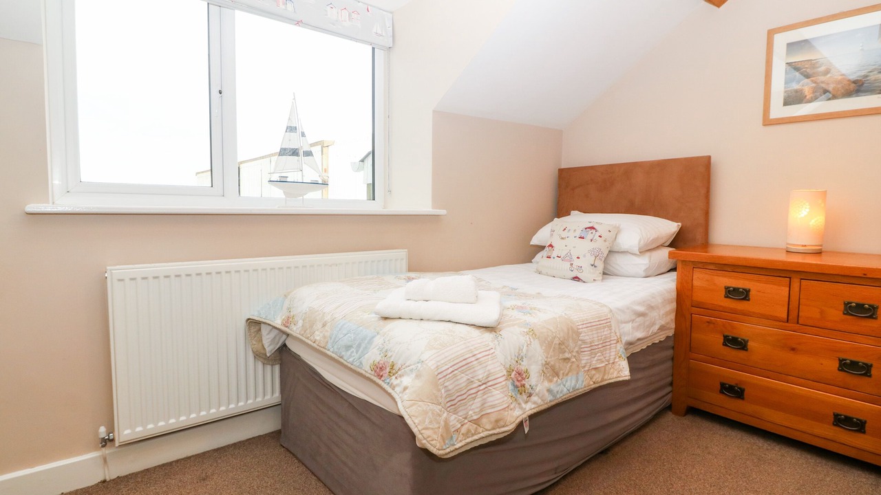 Photo of Bedroom in Llanfaethlu