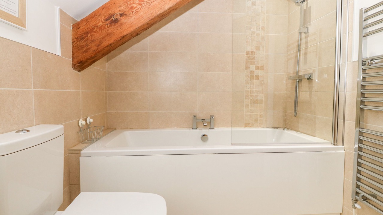 Photo of Bathroom in Llanfaethlu