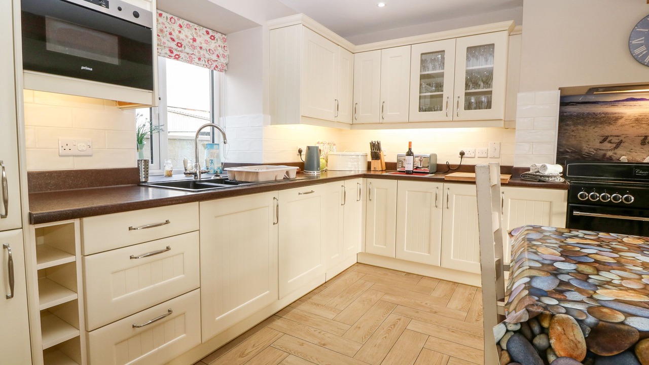 Photo of Kitchen in Llanfaethlu