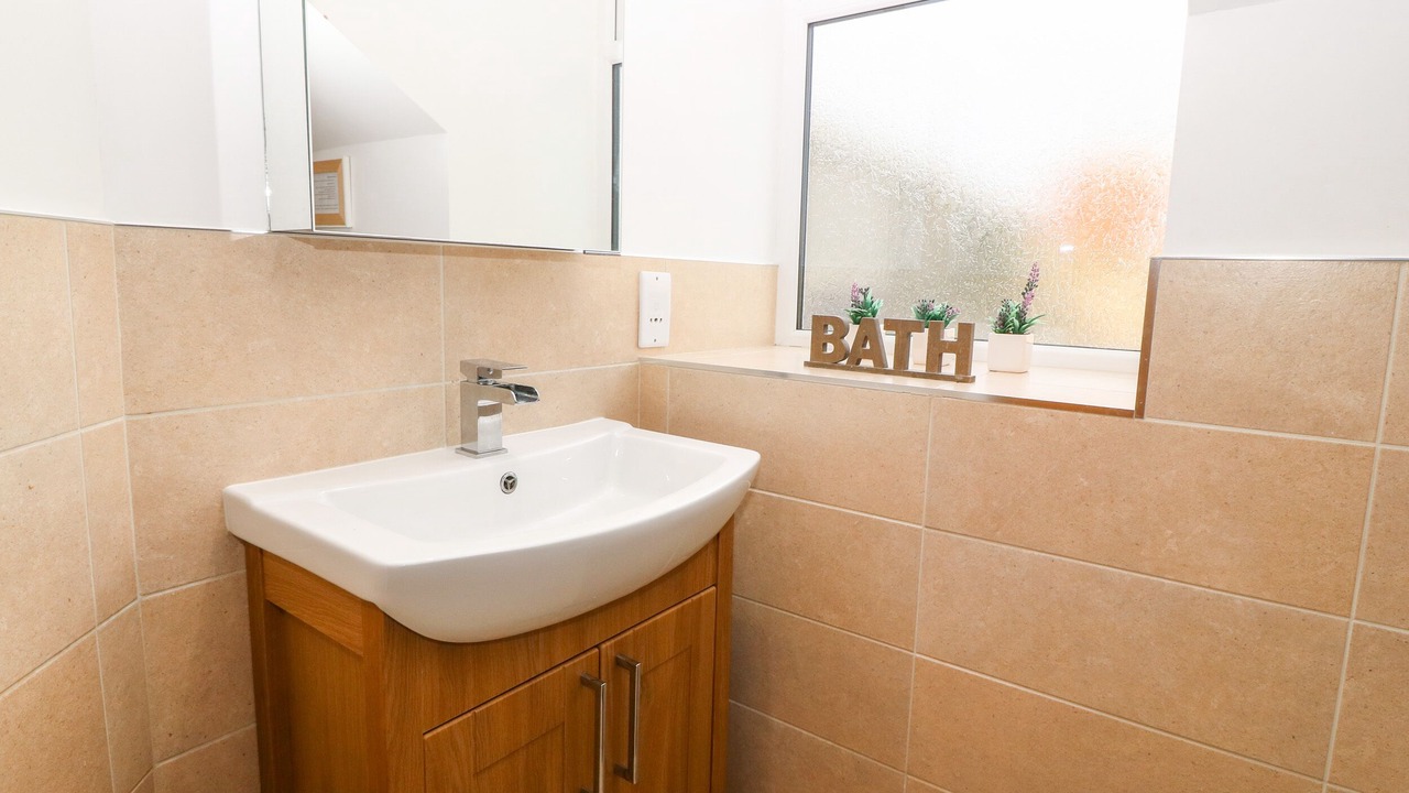 Photo of Bathroom in Llanfaethlu