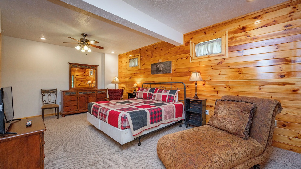 Photo of Bedroom in McHenry