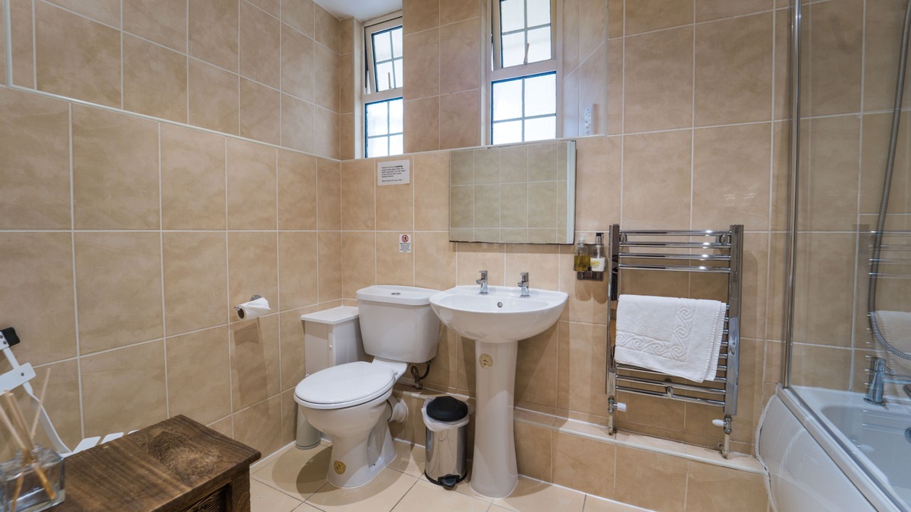 Photo of Bathroom in Torquay City Centre
