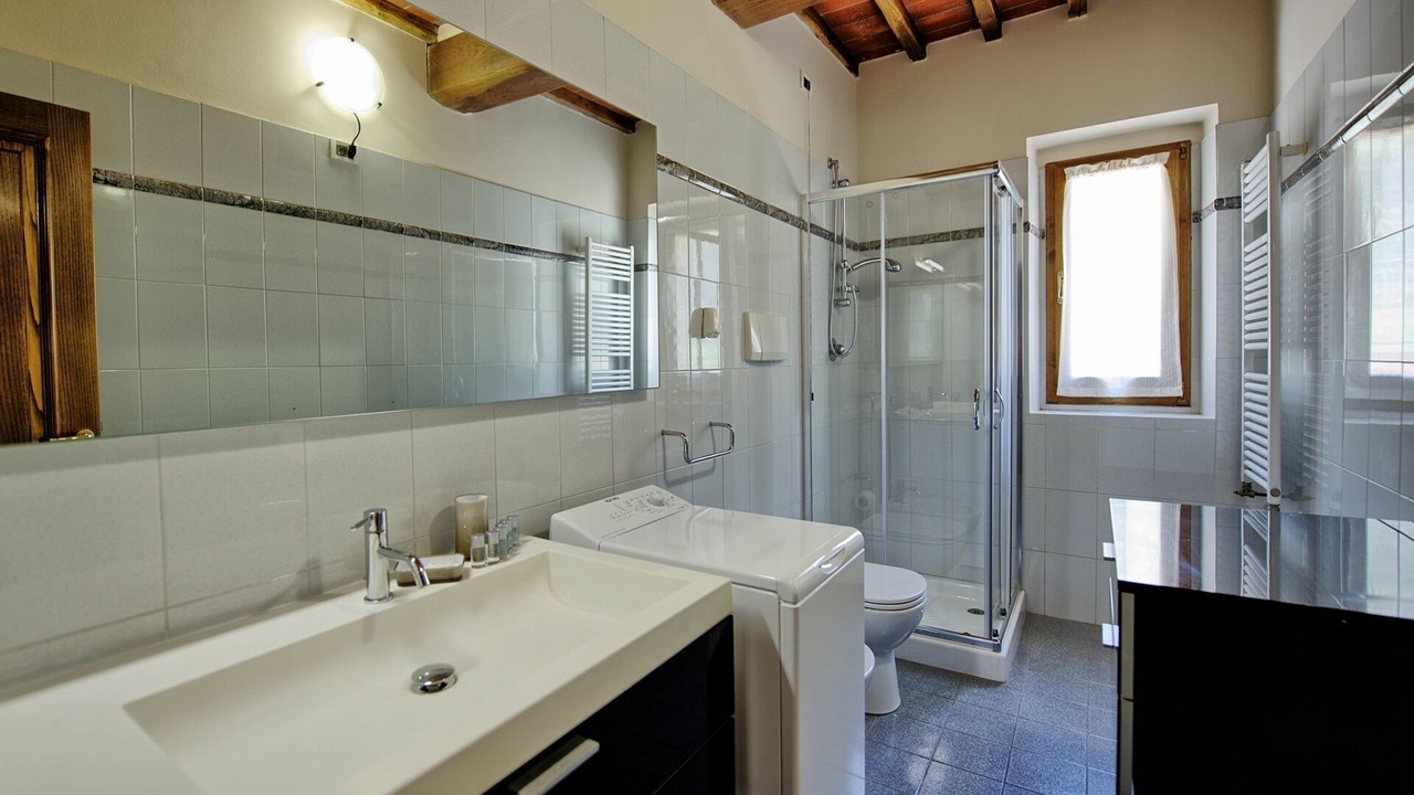 Photo of Bathroom in Loro Ciuffenna