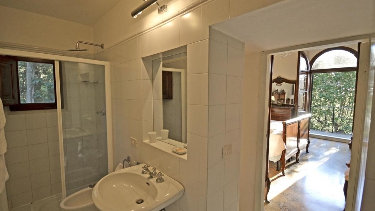 Photo of Bathroom in Cortona