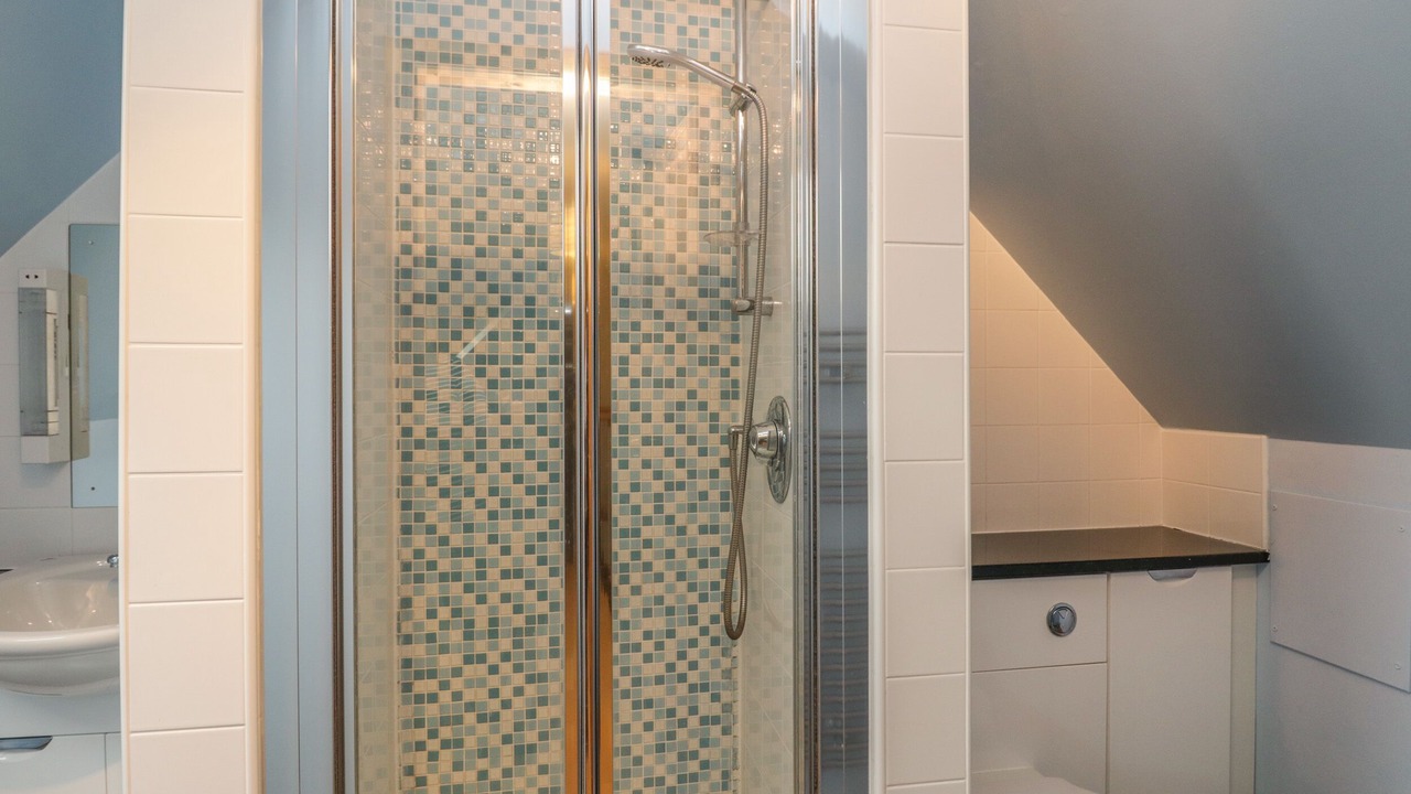Photo of Bathroom in Kirriemuir