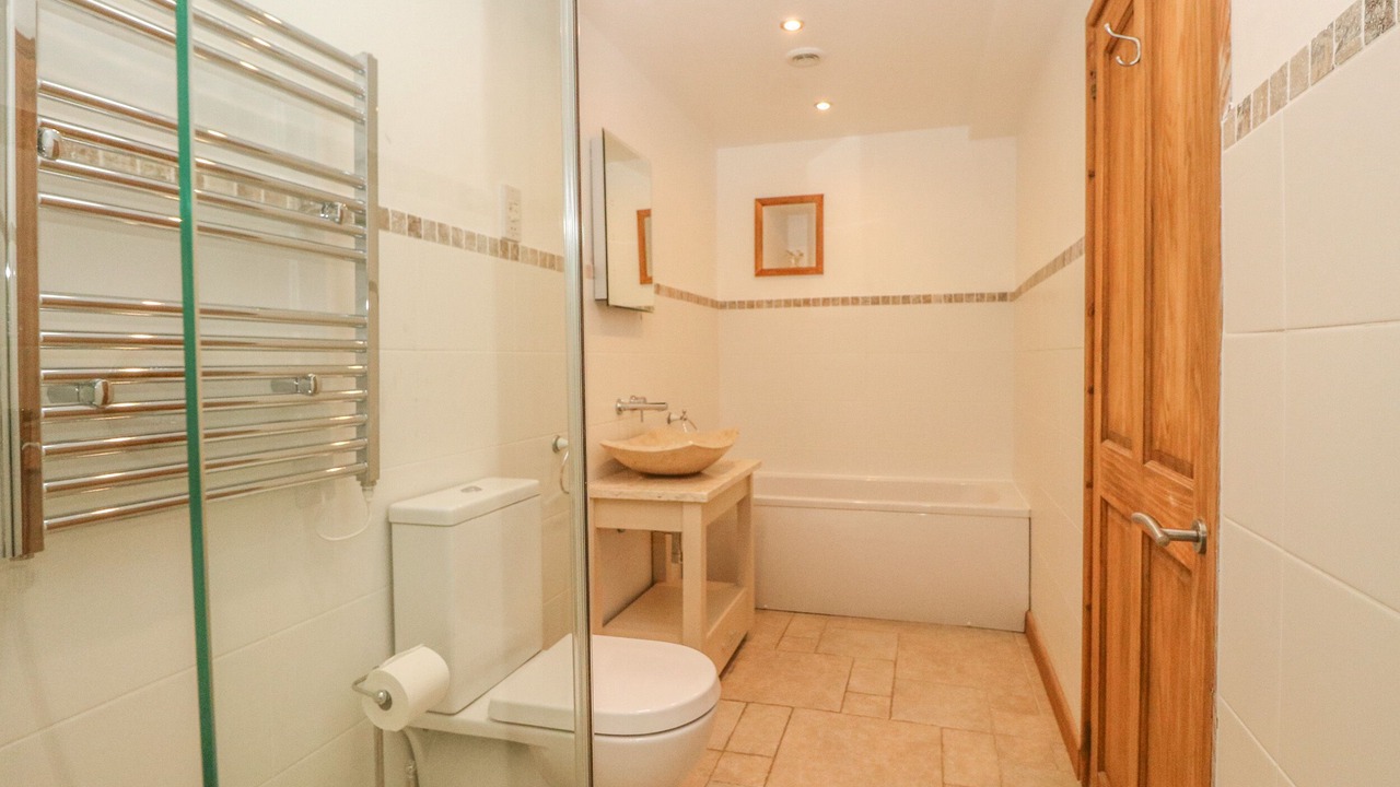 Photo of Bathroom in Chysauster
