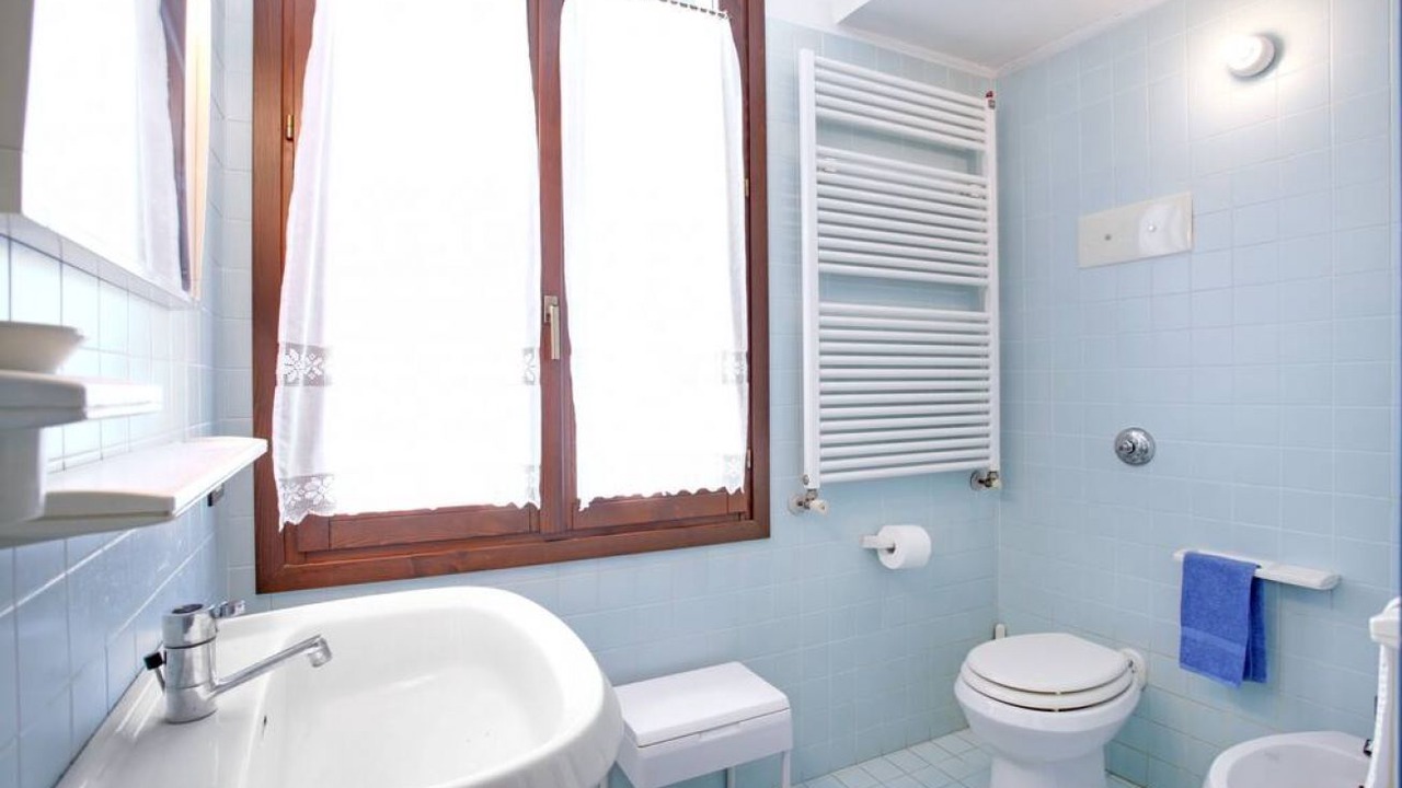 Photo of Bathroom in Molina