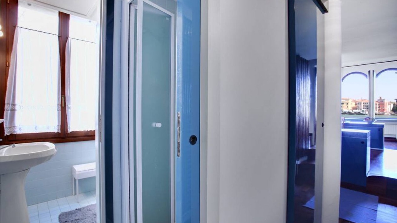 Photo of Bathroom in Molina