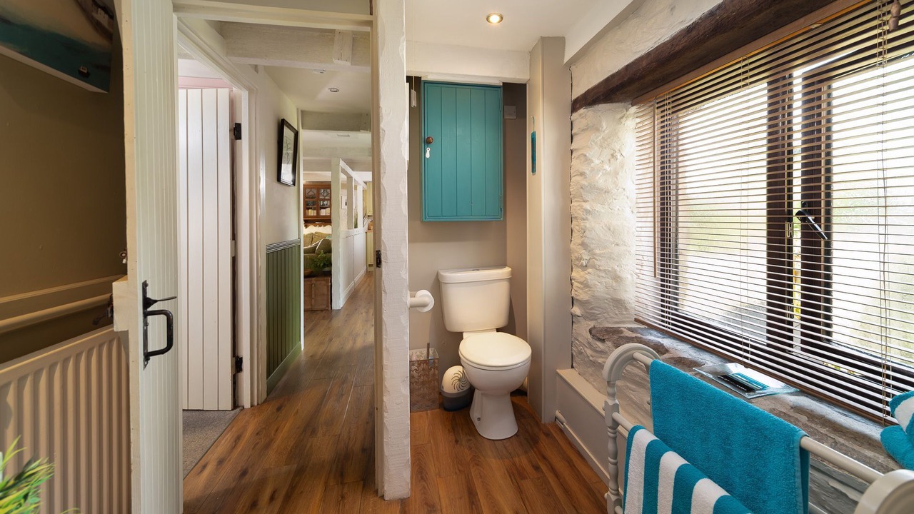 Photo of Bathroom in Fowey