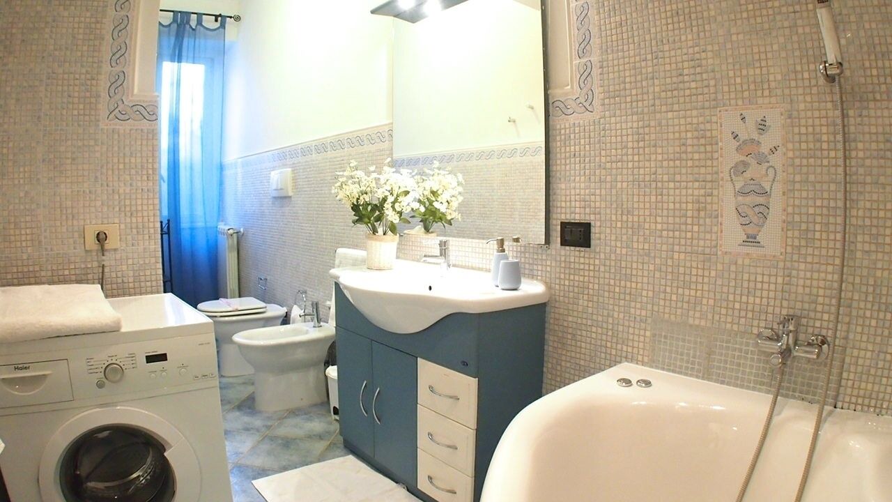 Photo of Bathroom in Aurelio