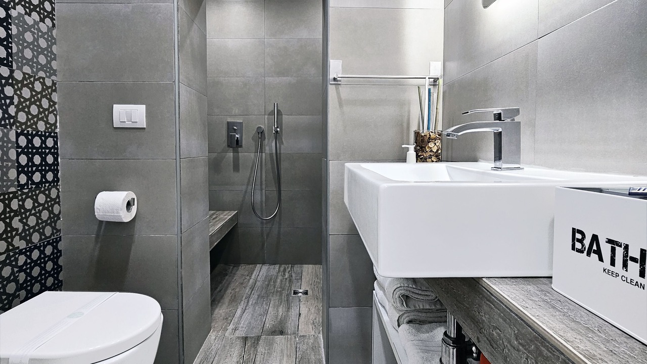 Photo of Bathroom in Naples City Centre