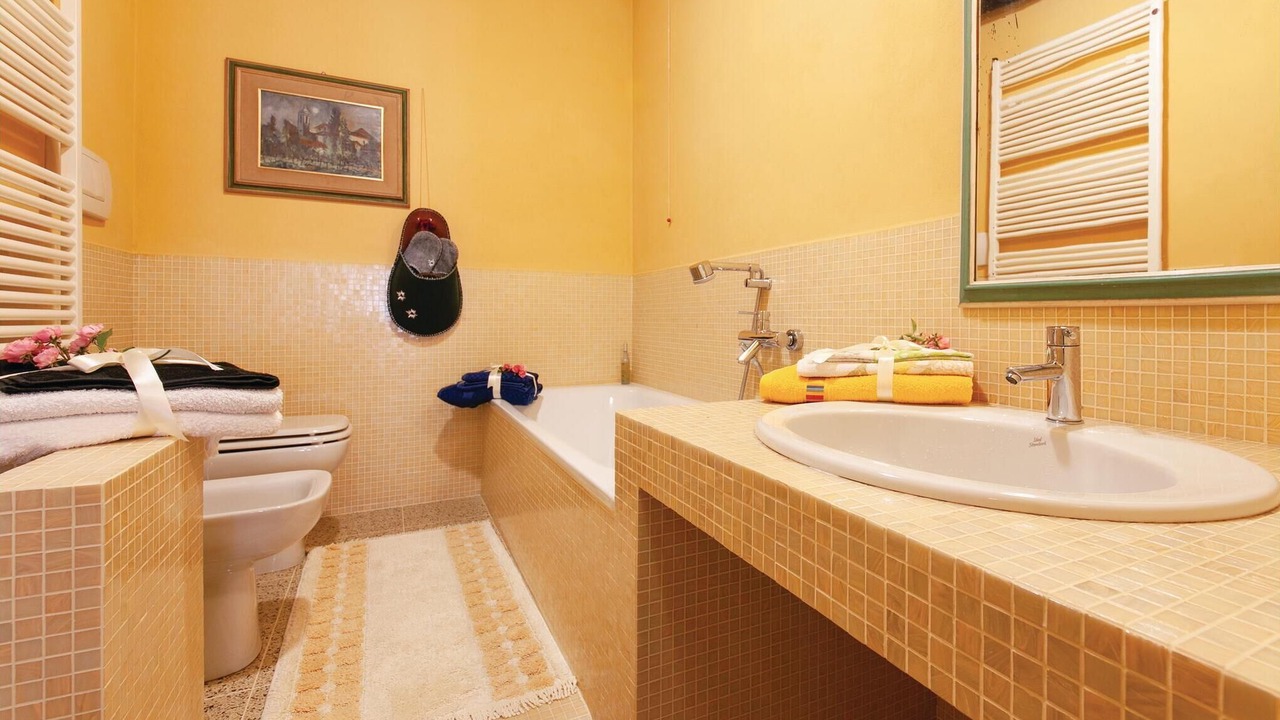 Photo of Bathroom in Calci