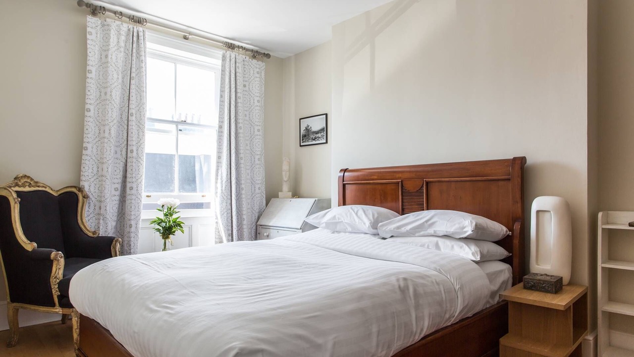 Photo of Bedroom in Angel