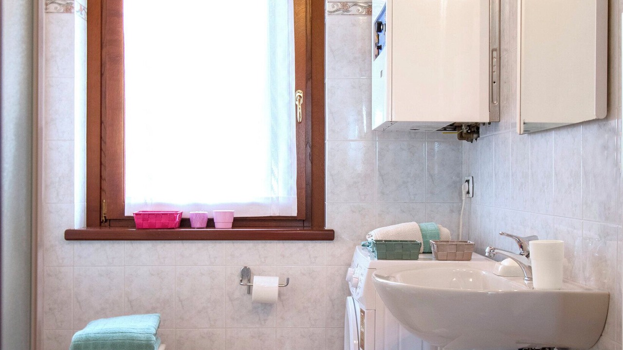 Photo of Bathroom in Parella