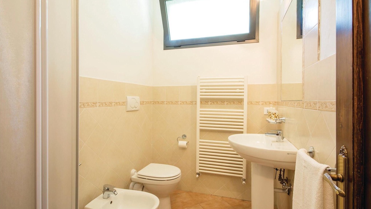 Photo of Bathroom in Saturnana