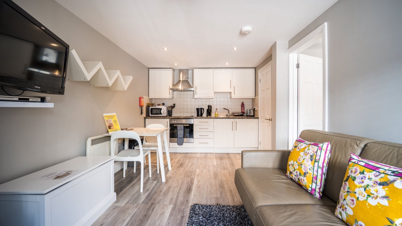 Photo of Livingroom in Torquay City Centre