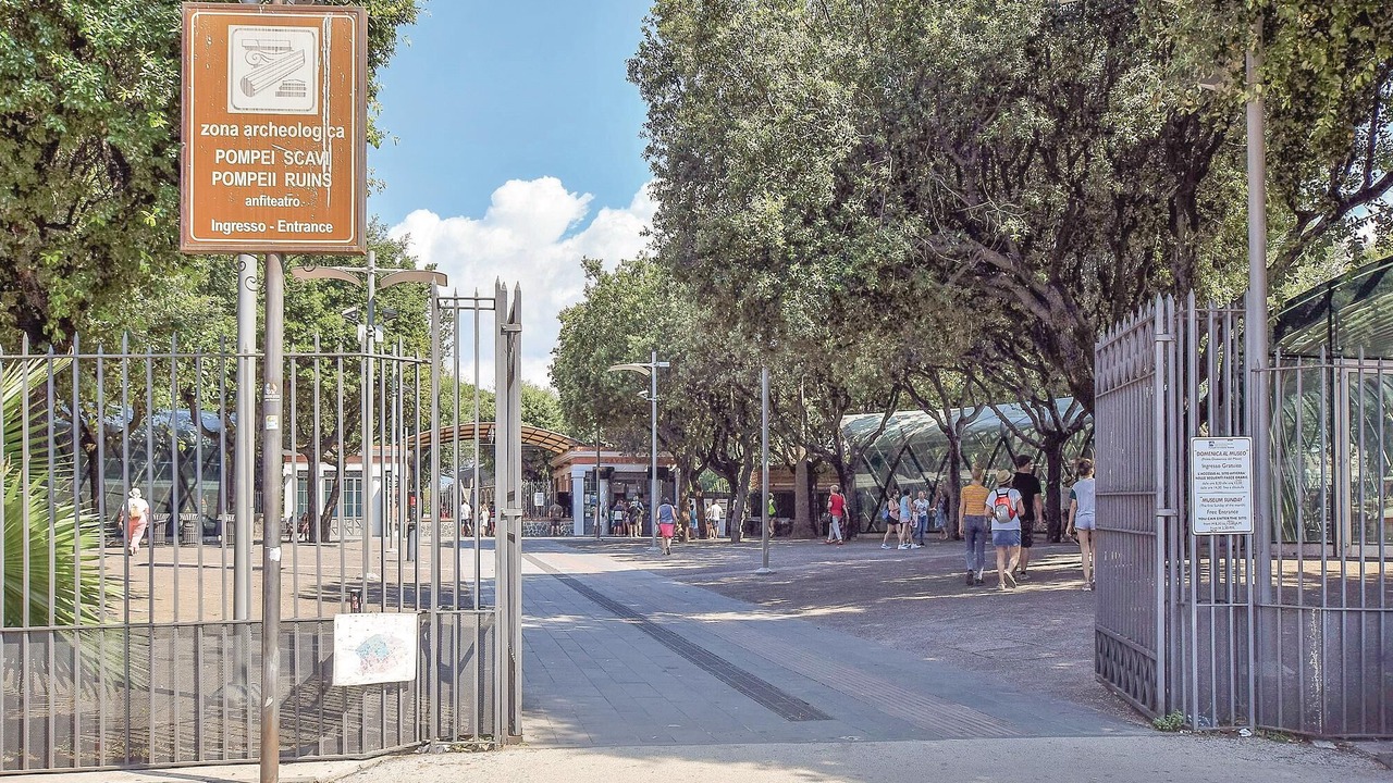 Photo of Others in Piazza Roma