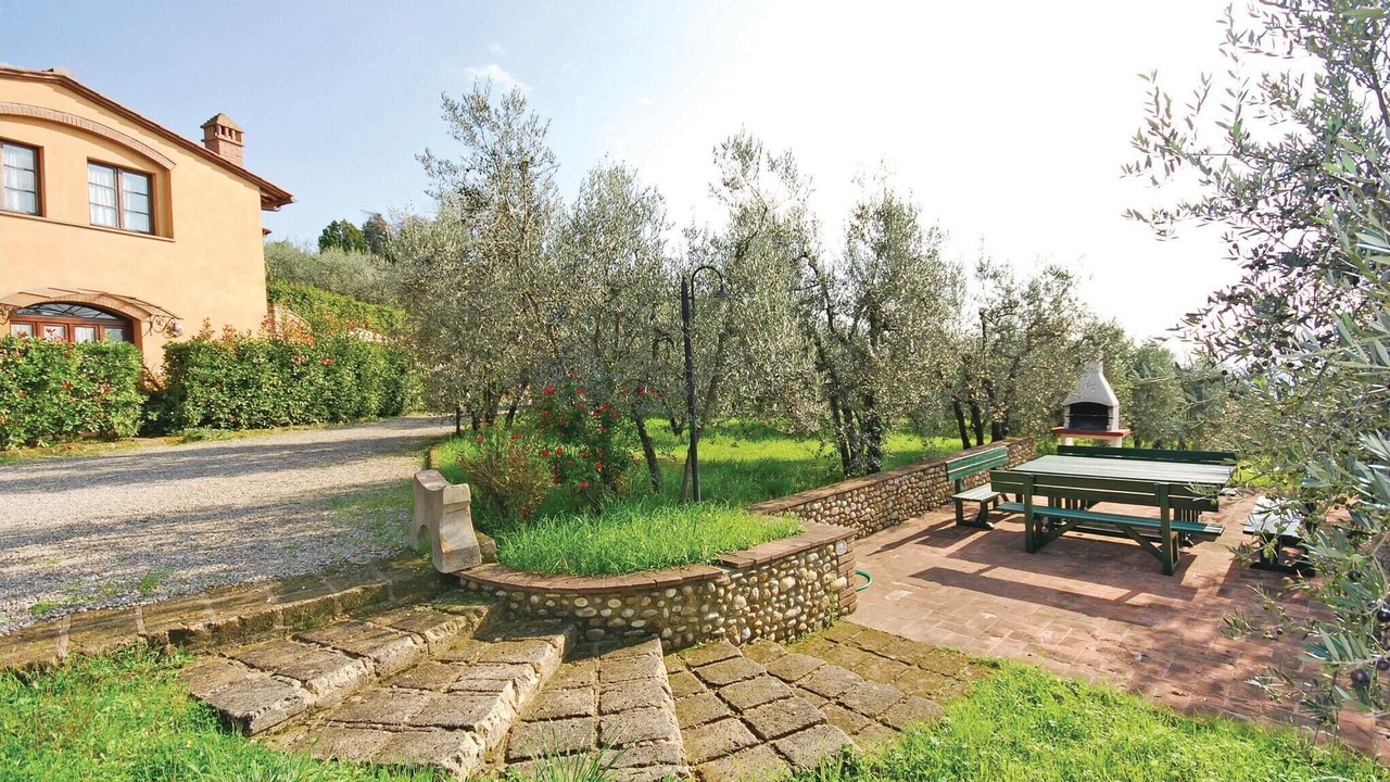 Photo of Others in Magliano