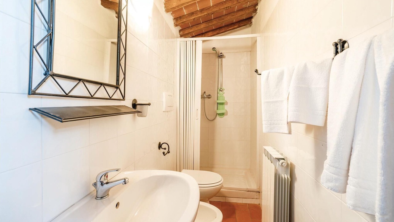 Photo of Bathroom in Loro Ciuffenna
