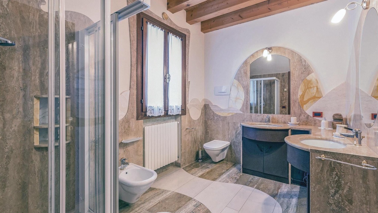 Photo of Bathroom in Valnogaredo