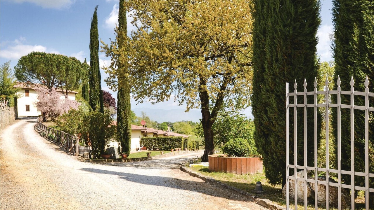 Photo of Others in Bucine