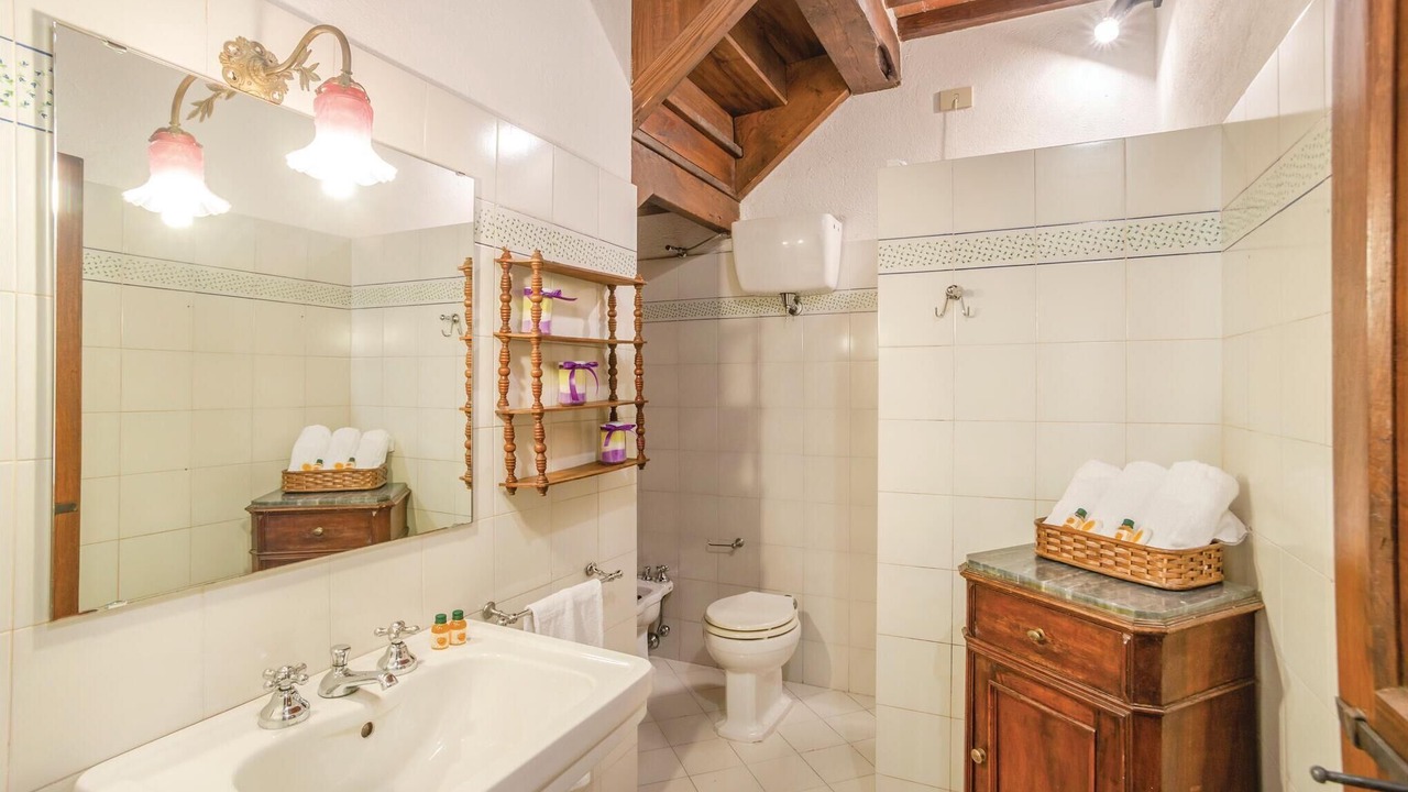 Photo of Bathroom in San Pietro a Cegliolo