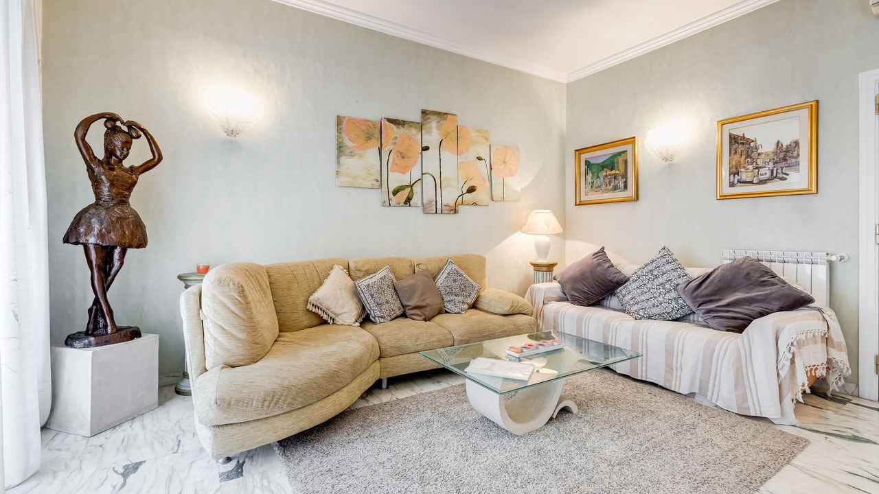 Photo of Livingroom in Quartiere XIII Aurelio