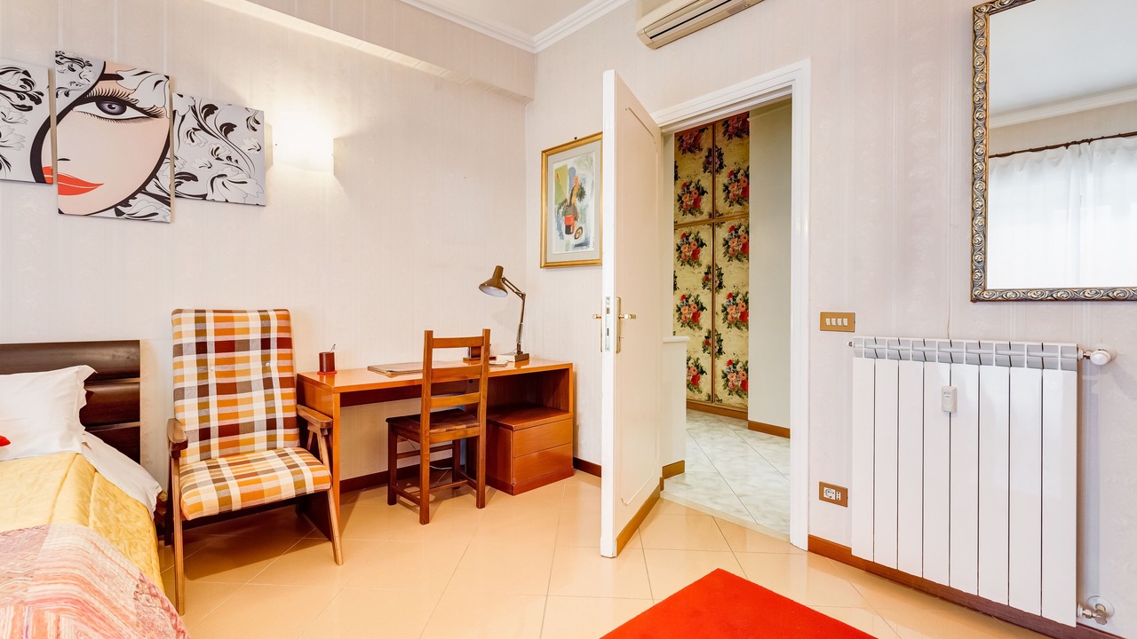 Photo of Bedroom in Quartiere XIII Aurelio