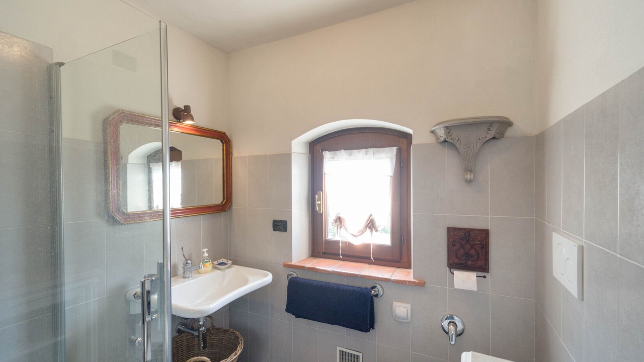 Photo of Bathroom in Voltaggio