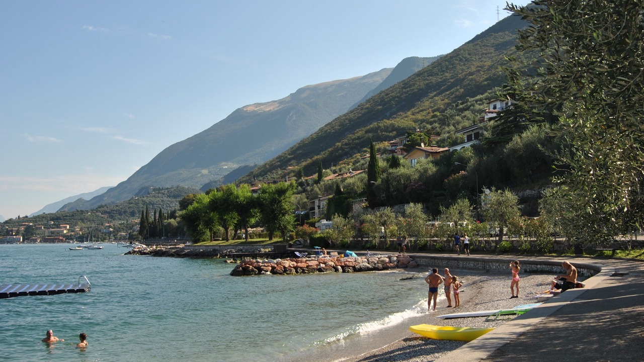 Photo of Others in Cassone