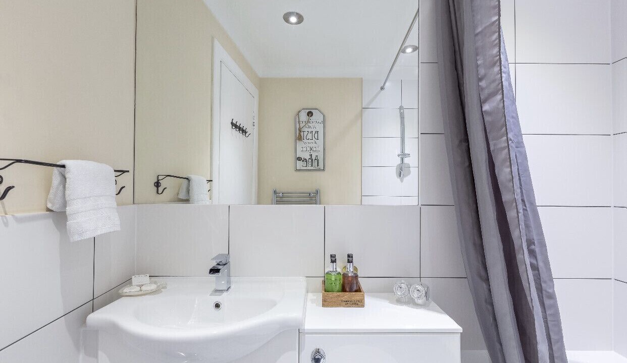 Photo of Bathroom in Glasgow Westend