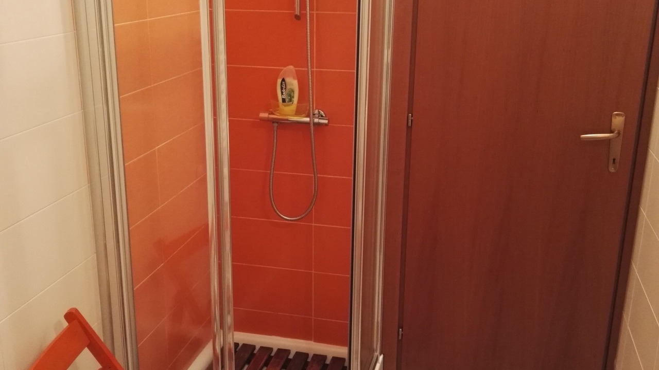 Photo of Bathroom in Crabbia