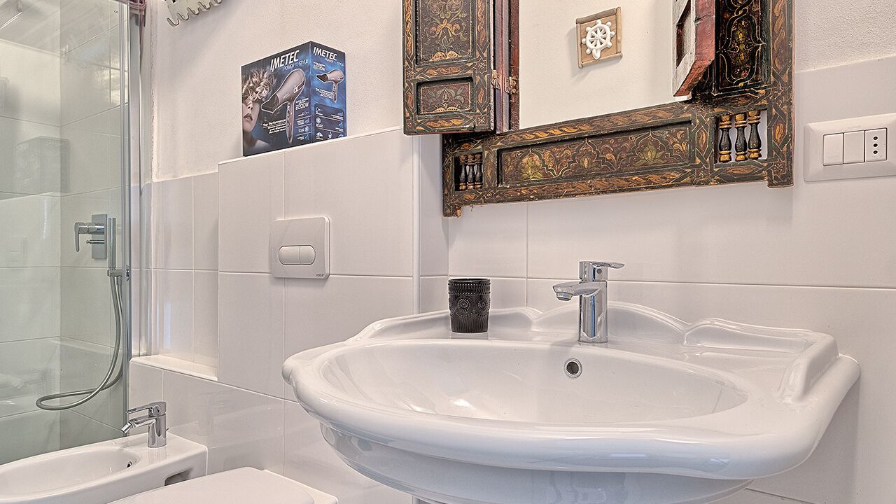 Photo of Bathroom in Colico Piano