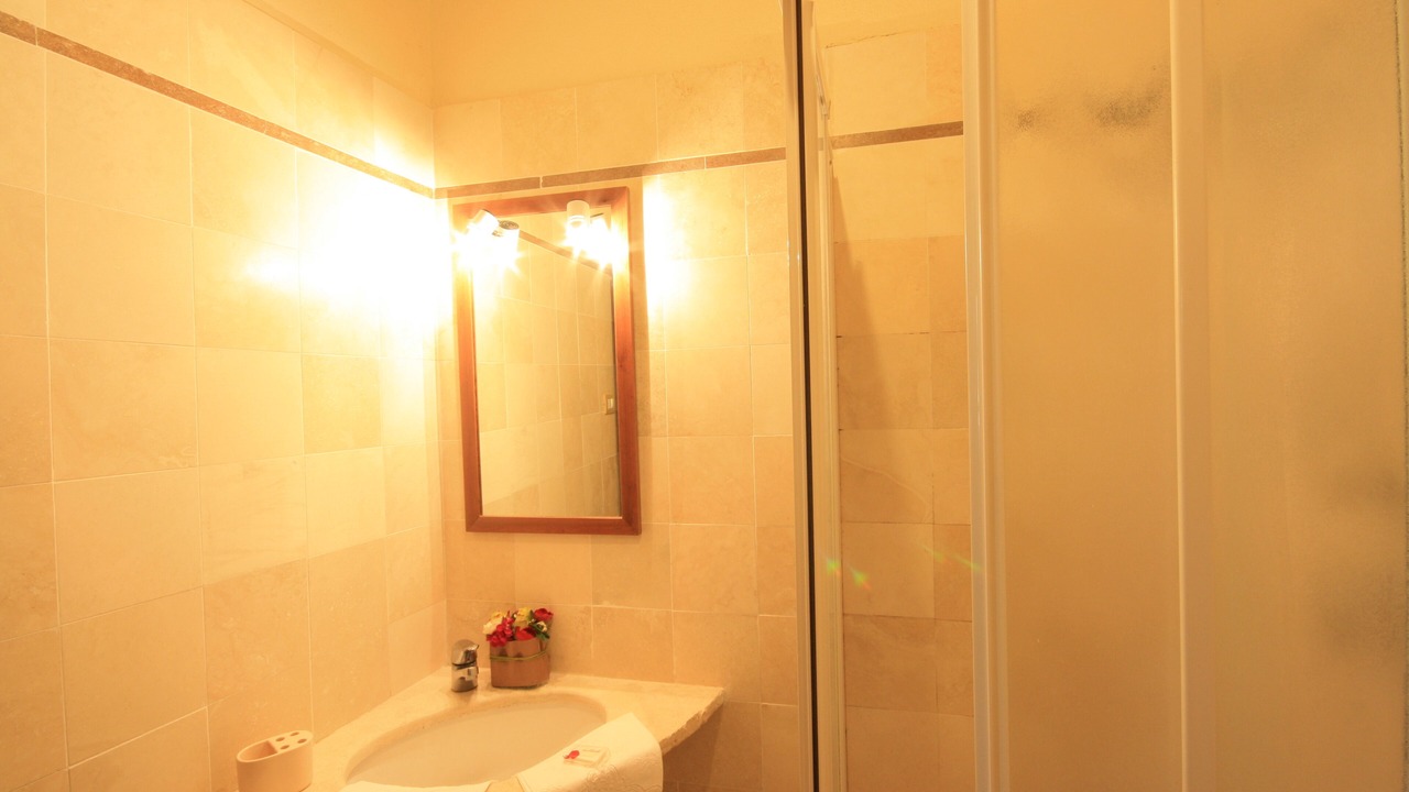 Photo of Bathroom in Villa Parigini