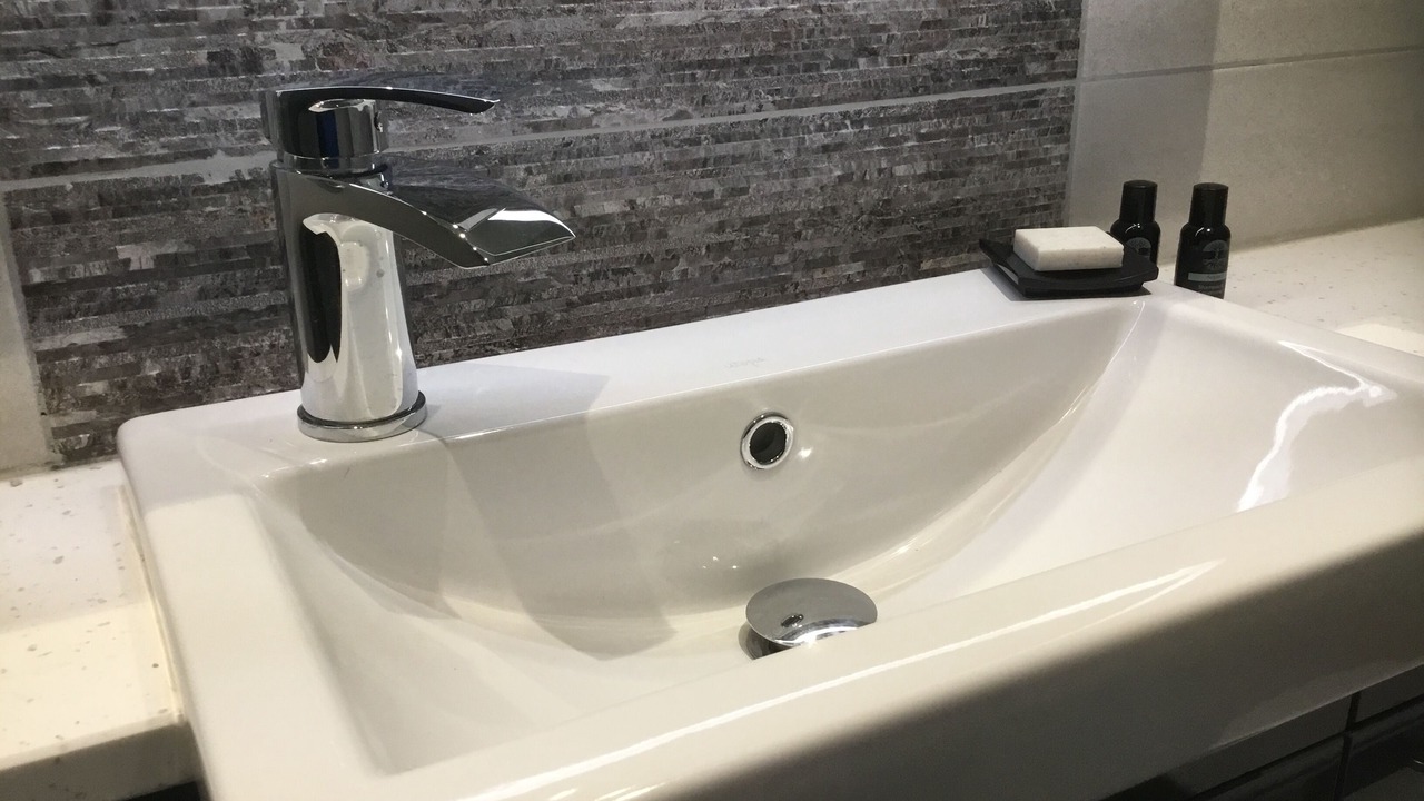 Photo of Bathroom in Compton Martin