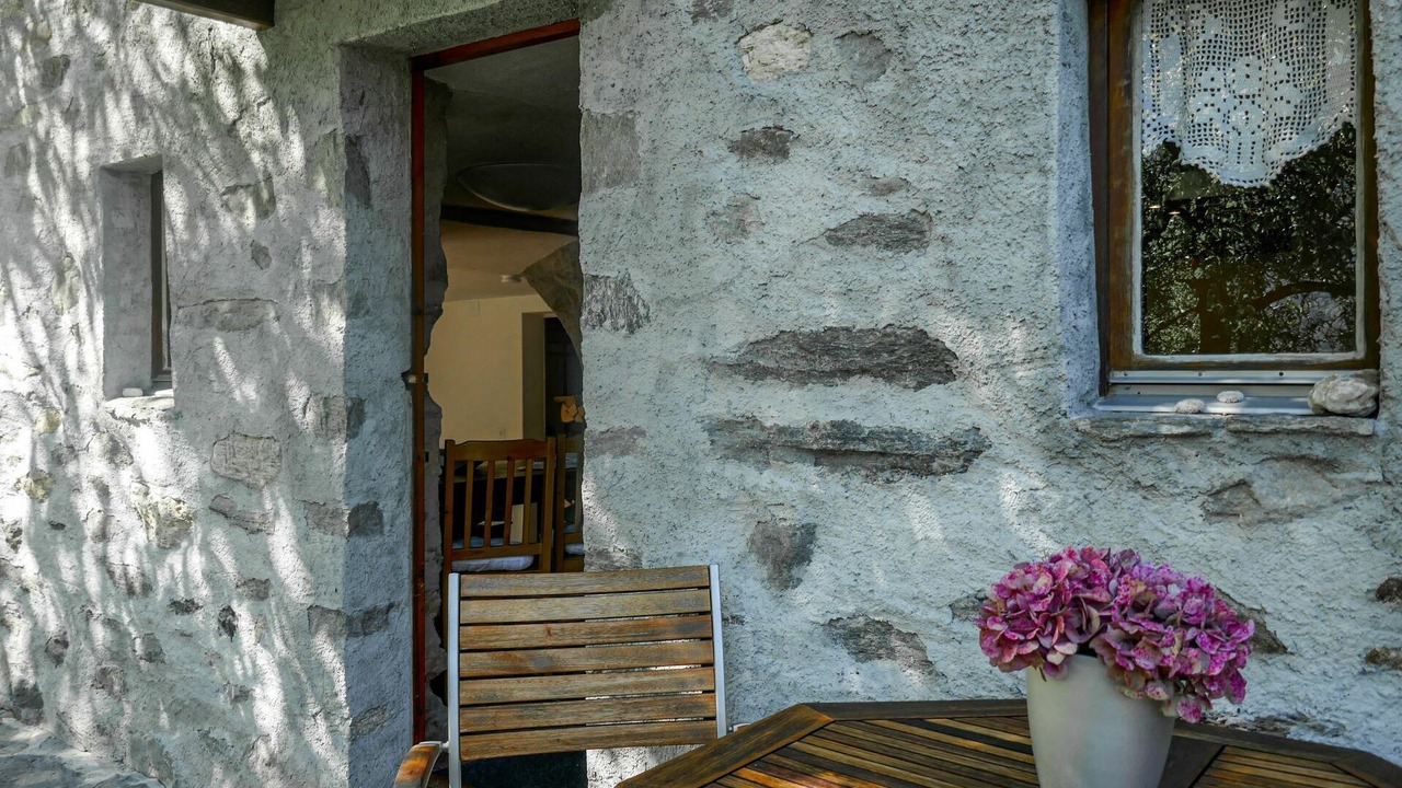Photo of Bedroom in Negrentino