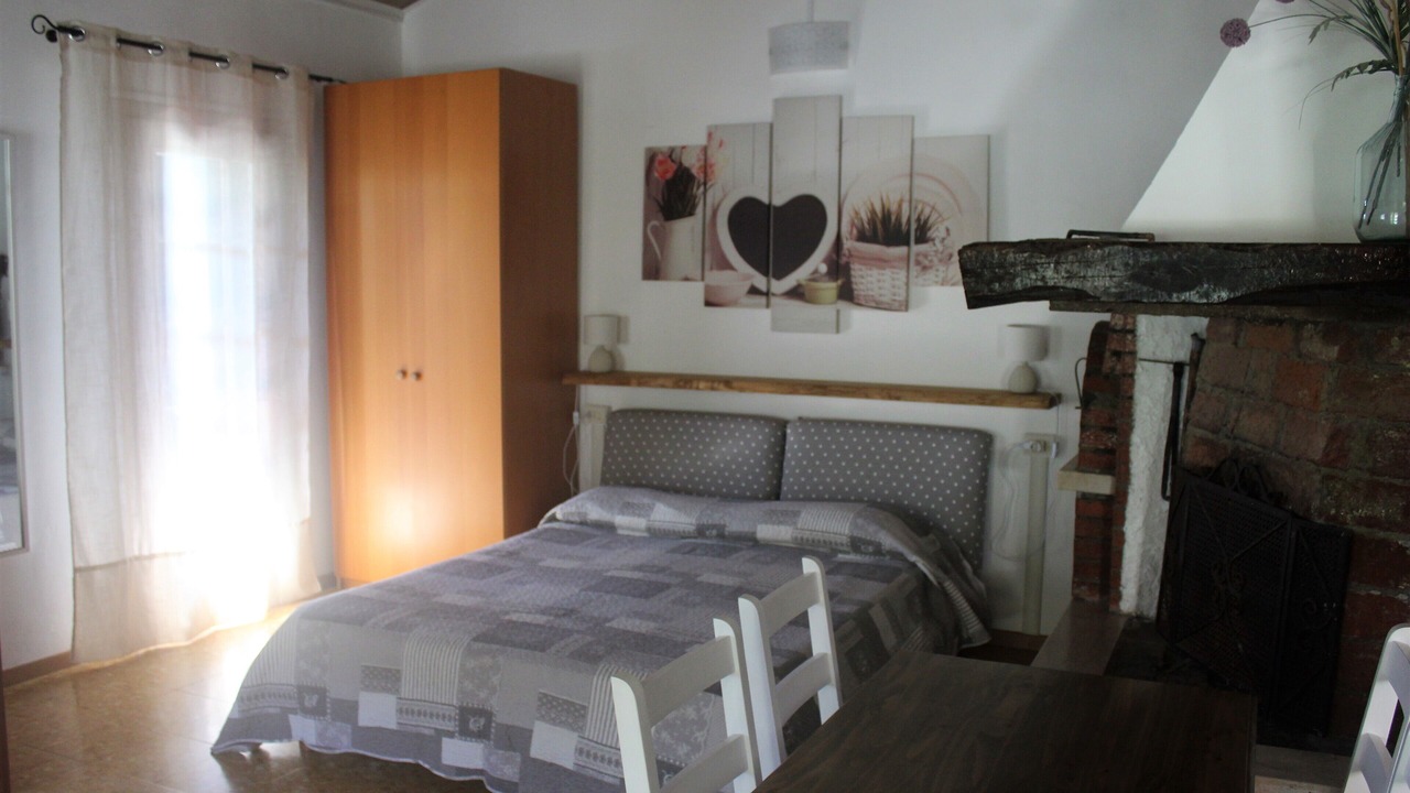 Photo of Bedroom in Castelnuovo Magra